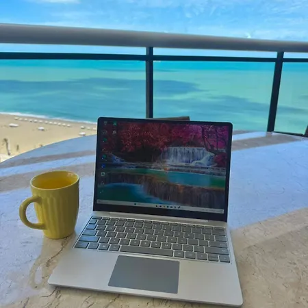 With Panoramic Oceanfront View Landscape Apartamento *